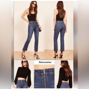 NWT Reformation BROOKE HIGH STRAIGHT ZIP
JEAN GLACIER - 28